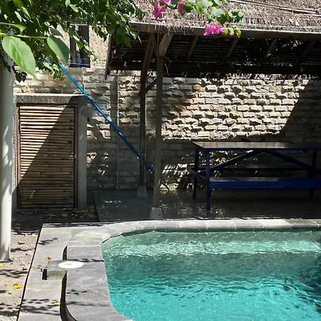 Elephant House And Bungalows Gili Air-3