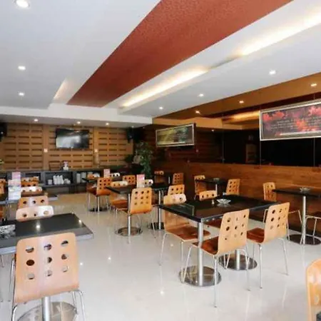 Favor Hotel Makassar City Center By Life-2