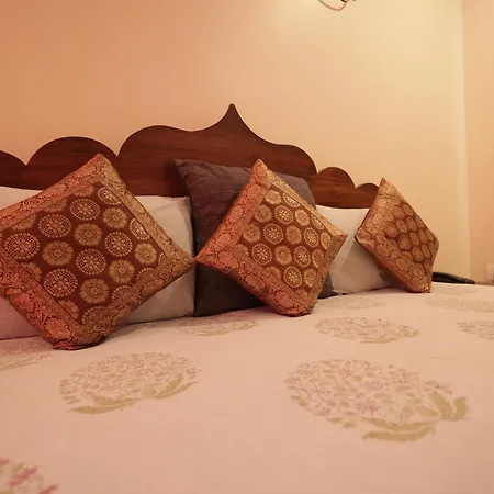 Mvt Guesthouse & Restaurant-2