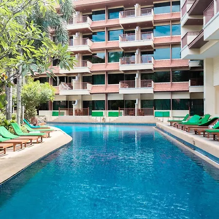 Baumanburi Hotel Patong-3