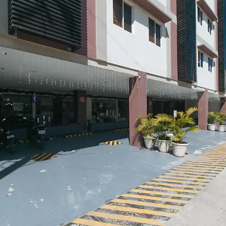 Reddoorz @ Leoncia Apartelle Mandaue City-3