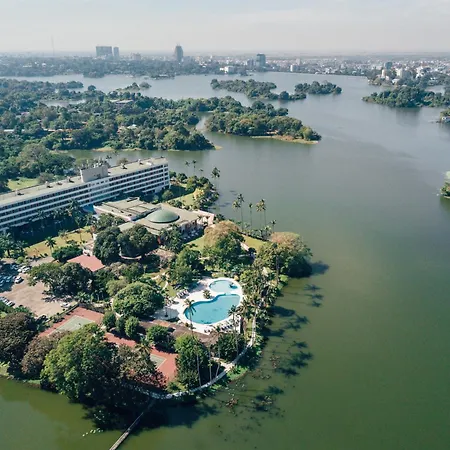 Inya Lake Hotel Yangon-3