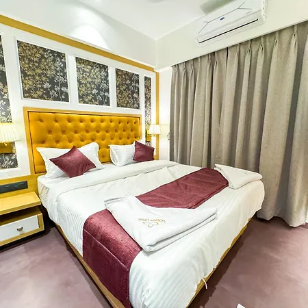 Golden Oasis Suites-2