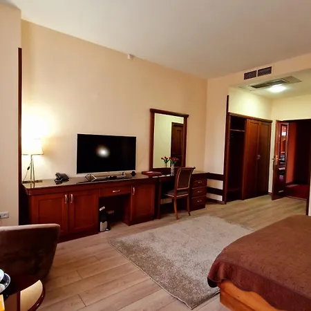 Ararat Hotel-2