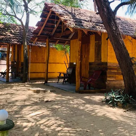 Breezy Beach Cabanas-3