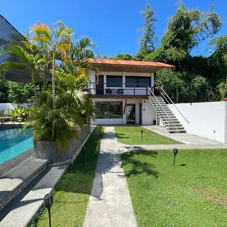 Parrot Resort Moalboal-3