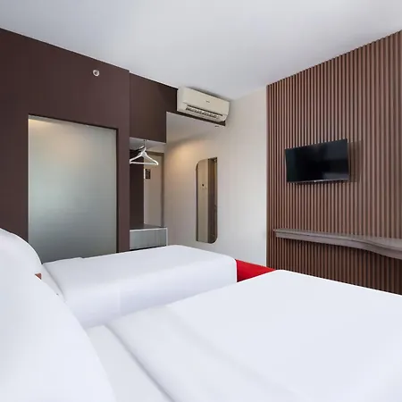 Hotel Neo Candi Simpang Lima - Semarang By Aston-3