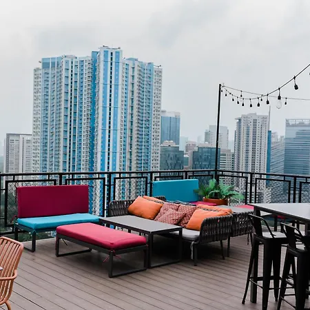 Luxe Suite At Bcct - Bgc'S Prime Studio - Gym, Infinity Pool With Breathtaking Skyline View-3