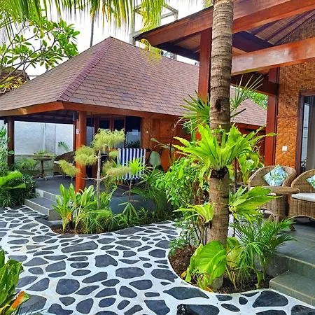 Scallywags Beach Club-3