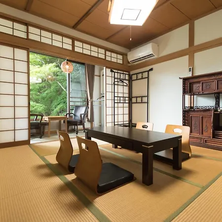 Miyajima Guest House Mikuniya-2