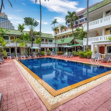 The Expat Hotel Patong-3