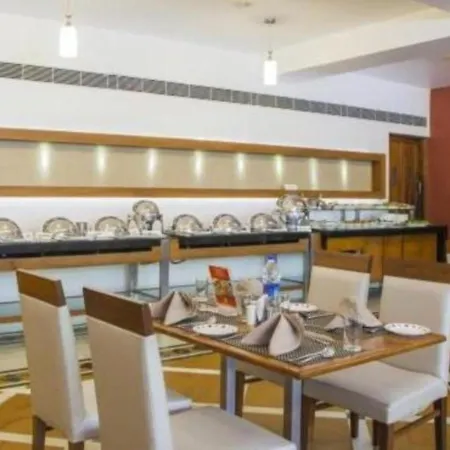 The Avenue Center Hotel-3