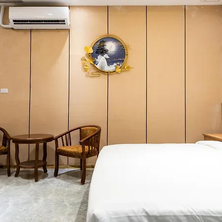 Home Me Hotel Makati-2