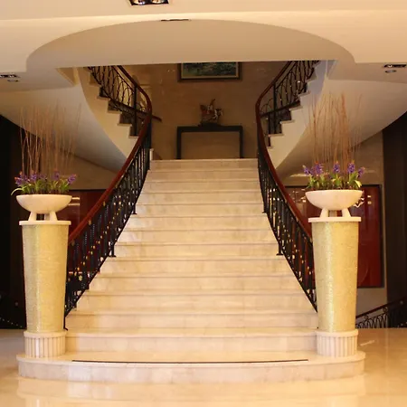 Golden Tulip Zhong Xin Hotel Taichung-2