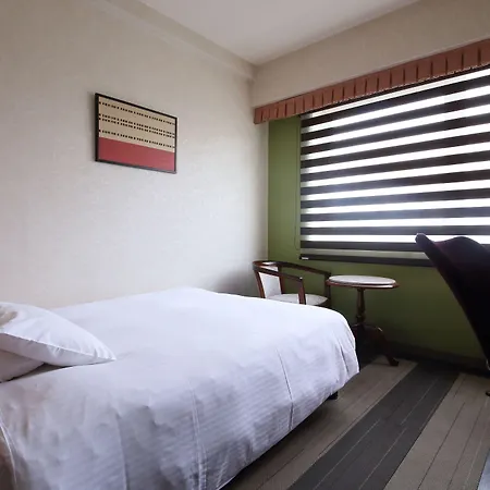 Hotel Claiton Shin-Osaka-2