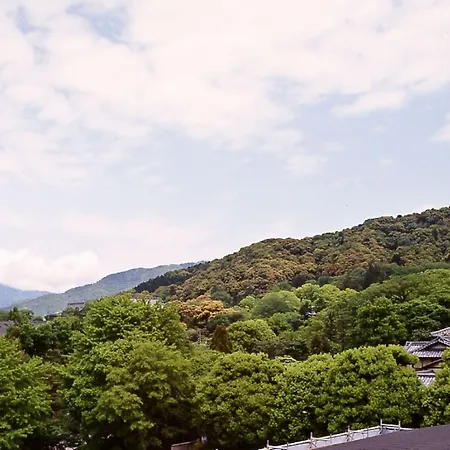 Gion Ryokan Karaku-3
