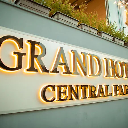 Grand Hotel Baku Central Park-2