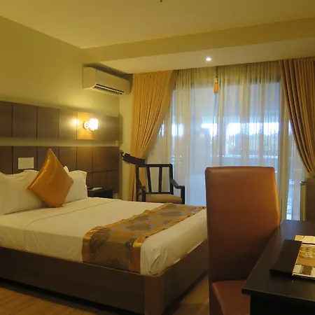 The Pinnacle Hotel And Suites-2