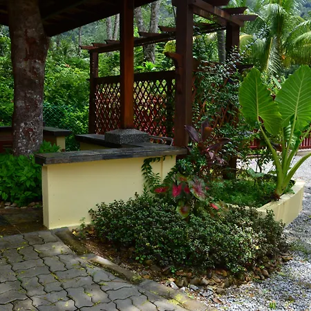 Sunset Valley Holiday Houses-3