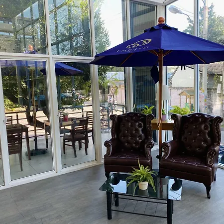 Embryo Hotel-2