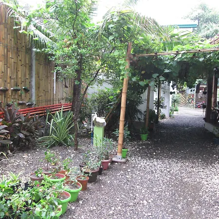 Reddoorz Plus @ Secret Garden Boracay-3