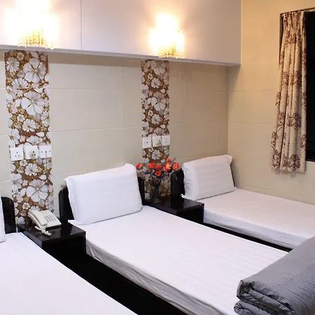 Russian Hostel-3