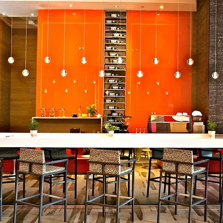 Fx Hotel Kaohsiung Zhonghua Road Branch-2