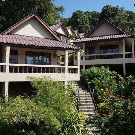 Kata Beachwalk Hotel And Bungalows-3