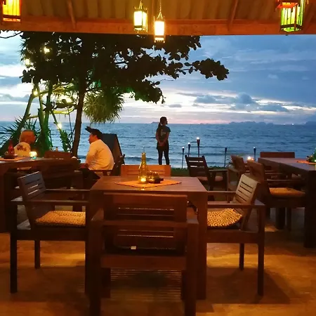 Lazy Days Bungalows-2