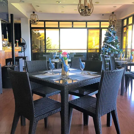 Skylodge Resort-3