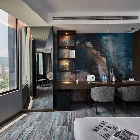 Harbour 10 Hotel-3