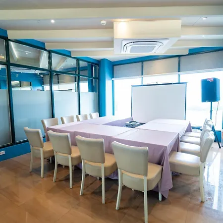 New Dawn Hotel Plus-2