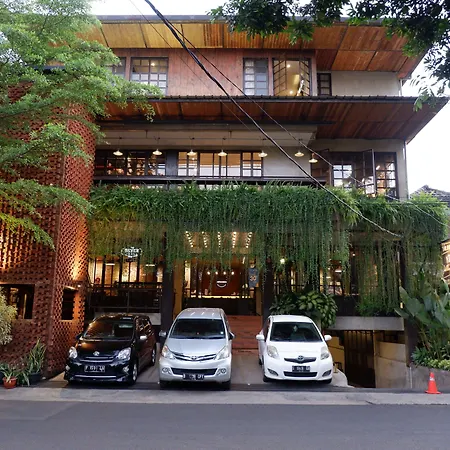 Triple Seven Bed & Breakfast-2