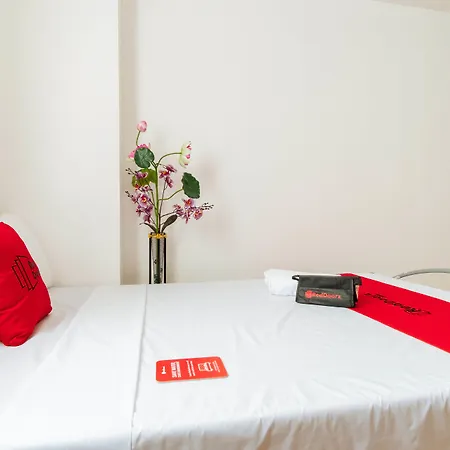 Reddoorz Premium @ Amaia Skies Avenida-3