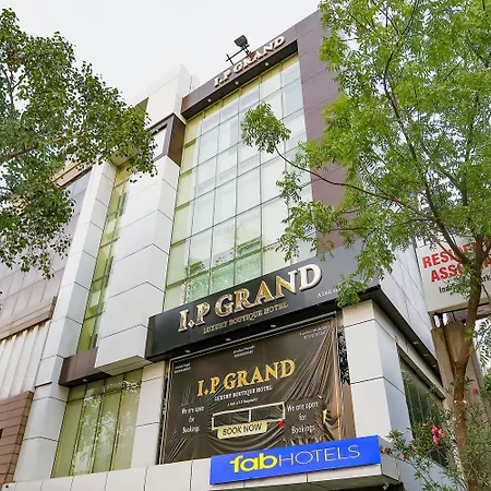 Fabhotel Grand Stay-2