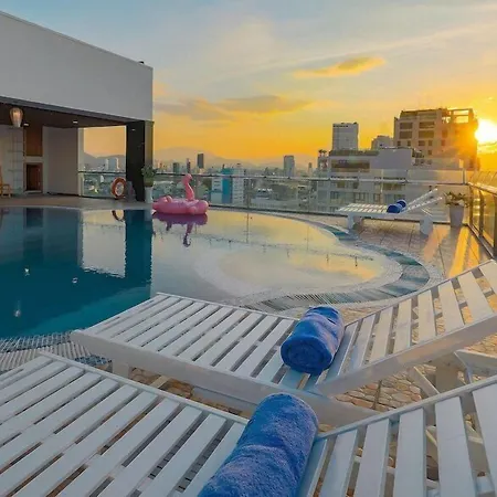 Merry Land Hotel Da Nang-2