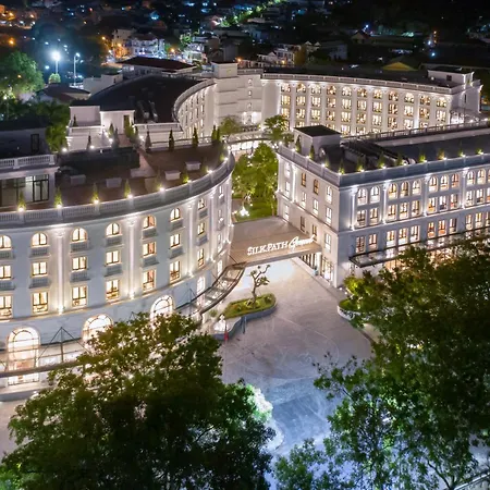 Silk Path Grand Hue Hotel-2