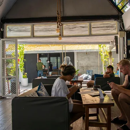 Dpm Koh Tao Diving Hotel & Bar-2