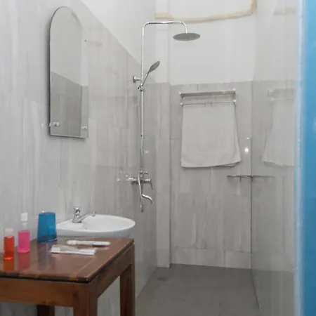 Hotel Bonne Nuit-3