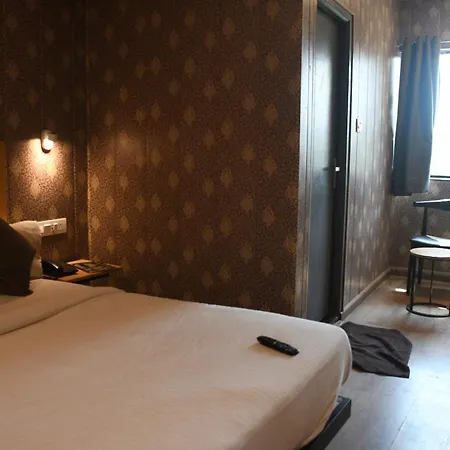 Swagstay Hotel Ownhouse 181 Nagpur-2