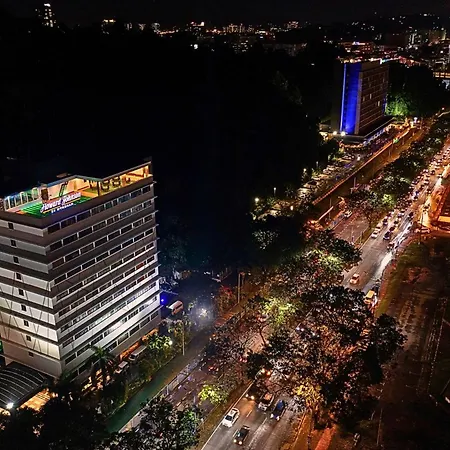Howard Johnson By Wyndham Kota Kinabalu City Centre, Formerly Hotel Shangri-La Kota Kinabalu-3