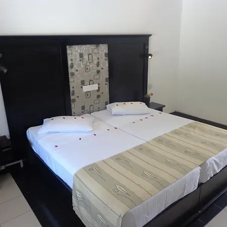 Dons Beach Hotel-3