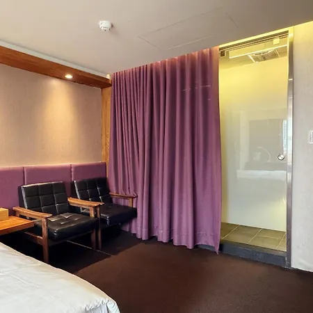 Goodmore Hotel-2