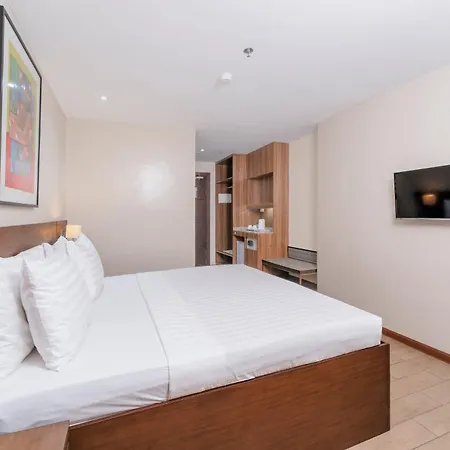 Golden Prince Hotel & Suites-3