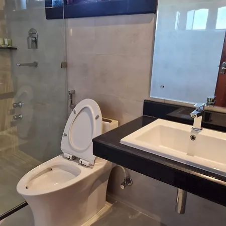 Hotel Middle Path & Spa-2