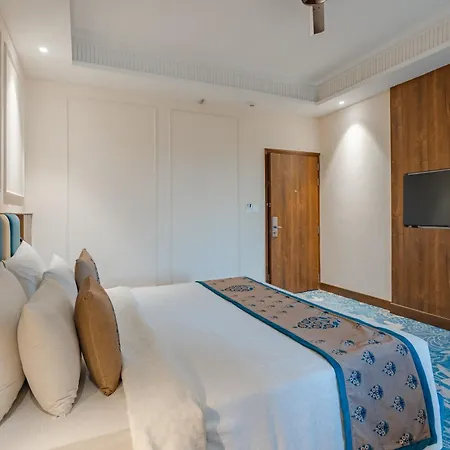 The India Benares-3