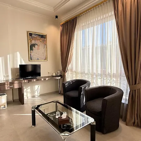 Yerevan Deluxe Hotel-3