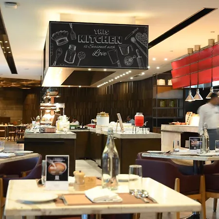 Courtyard By Marriott Gurugram Downtown-3