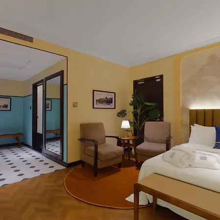 Hotel Sixty3-2