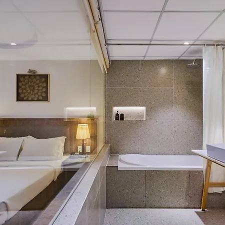 Sky Gem Hotel - Ben Thanh-3